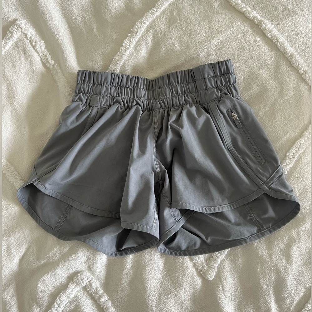 Lululemon Tracker Low-Rise Lined Short 4”